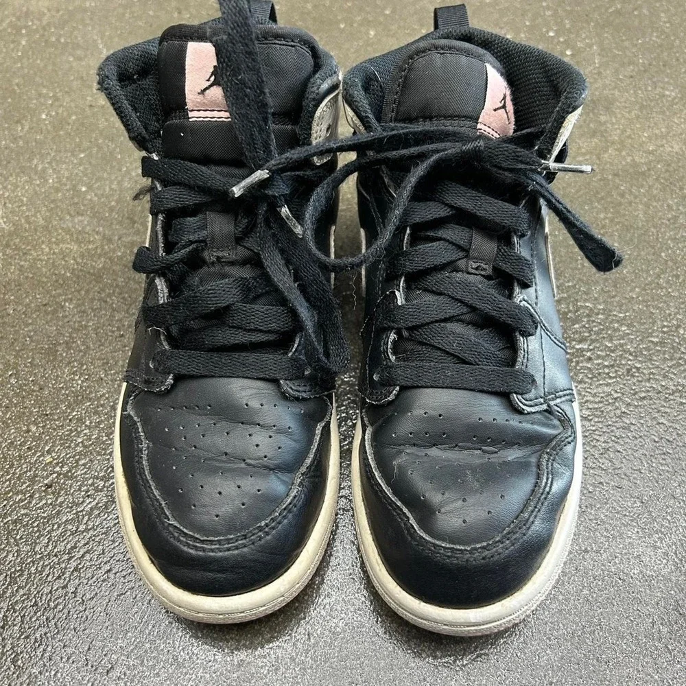 Jordan 1‎ Mid Arctic Pink Black Size 2.5 Youth Women's 4 Sneaker